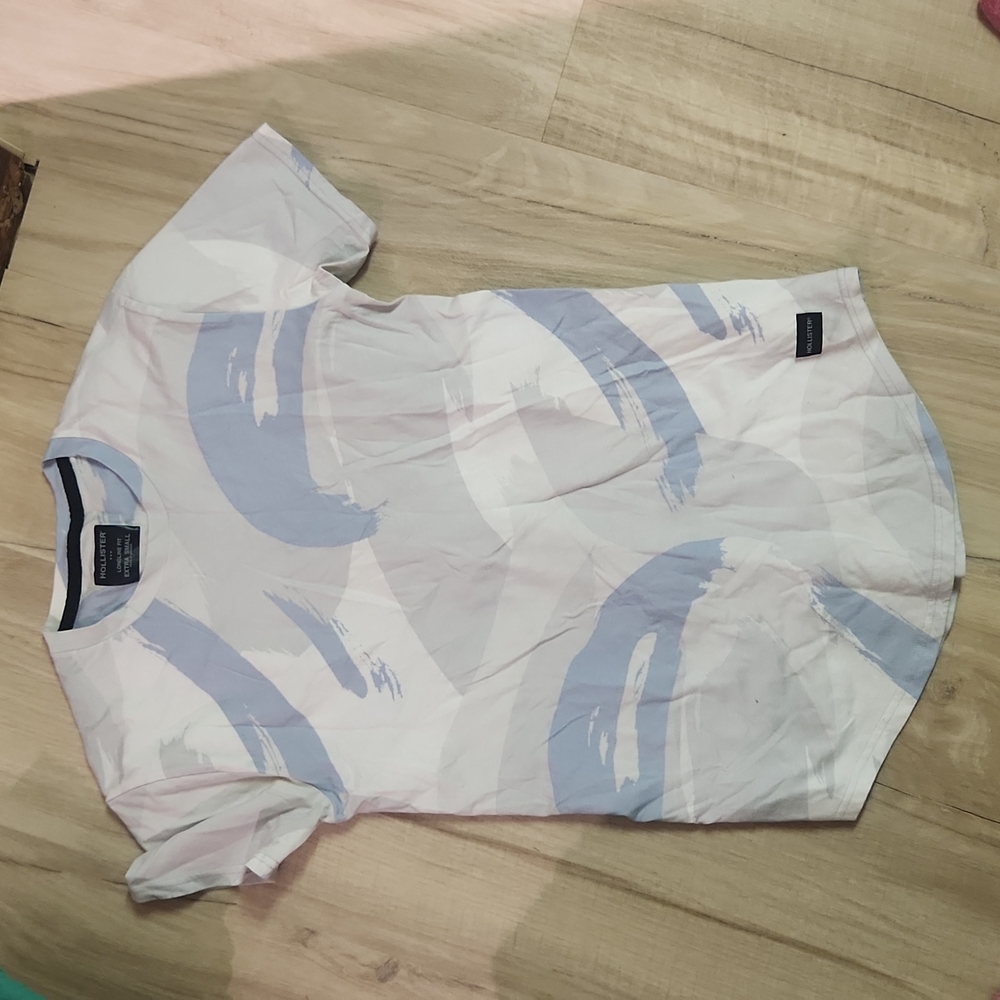 Holister tee